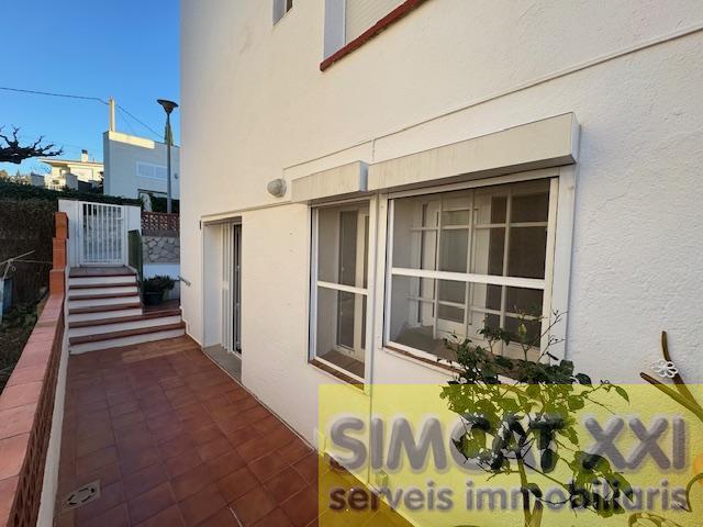 For sale of apartment in Llançà