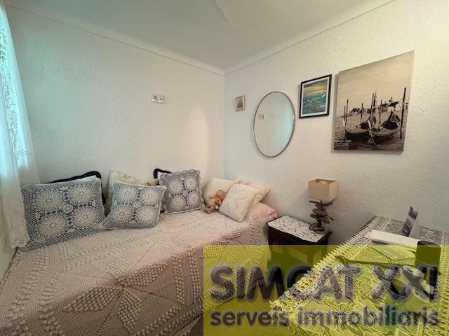For sale of apartment in Llançà