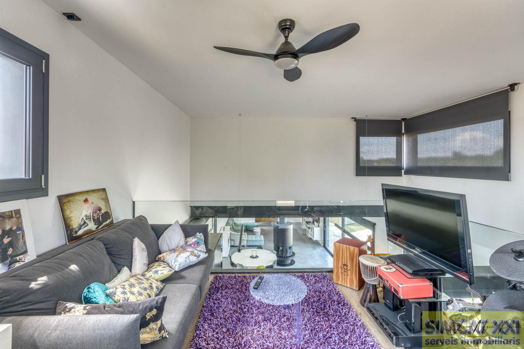 For sale of house in Navata