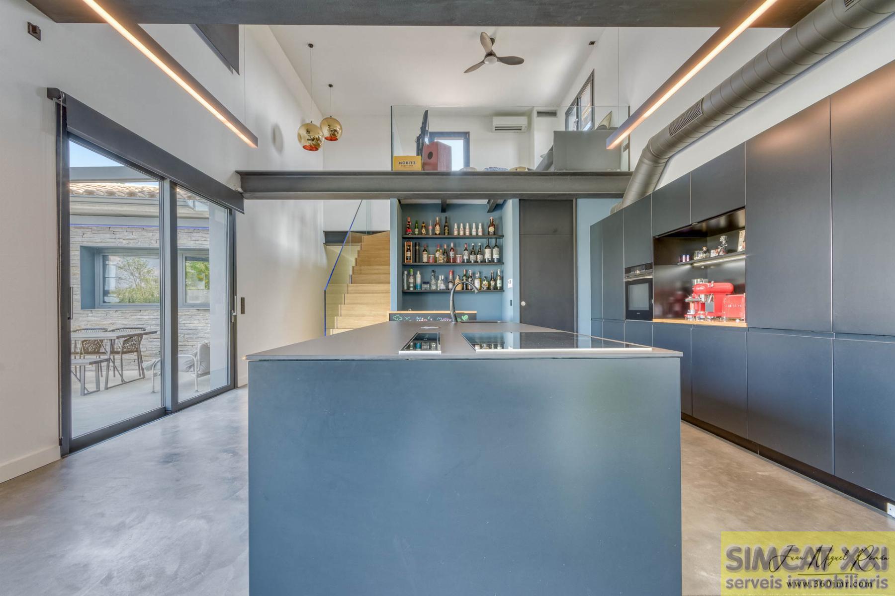 For sale of house in Navata