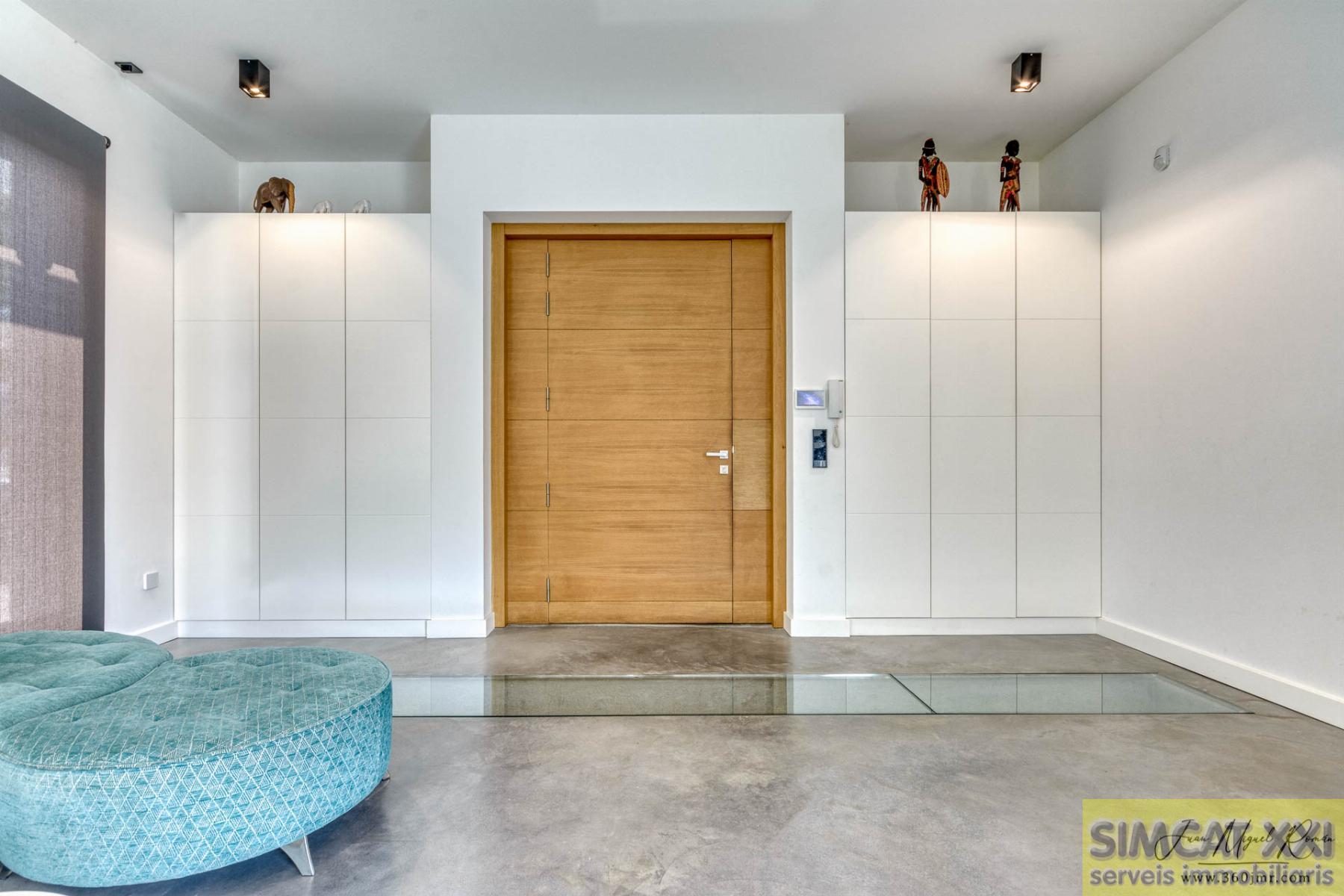 For sale of house in Navata