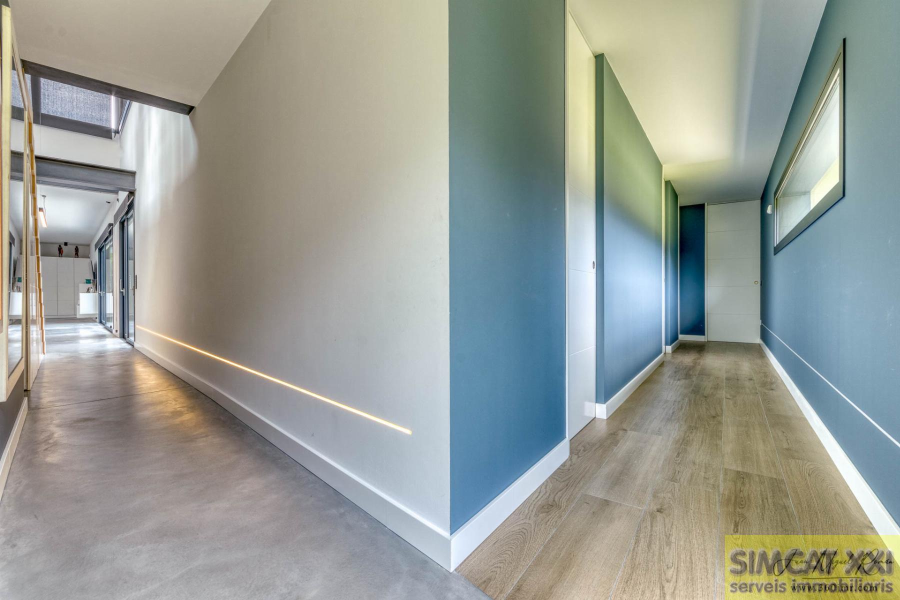 For sale of house in Navata