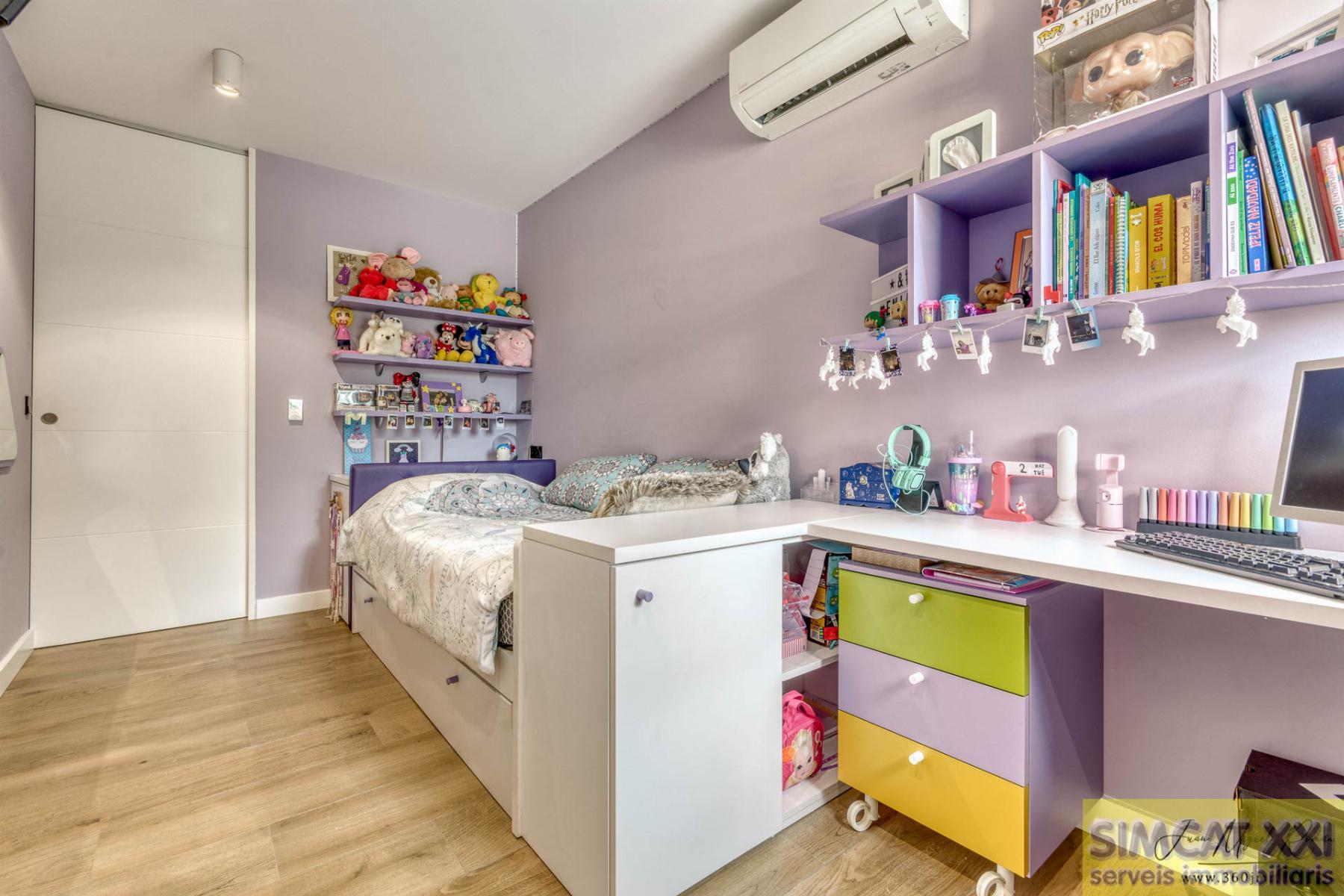 For sale of house in Navata