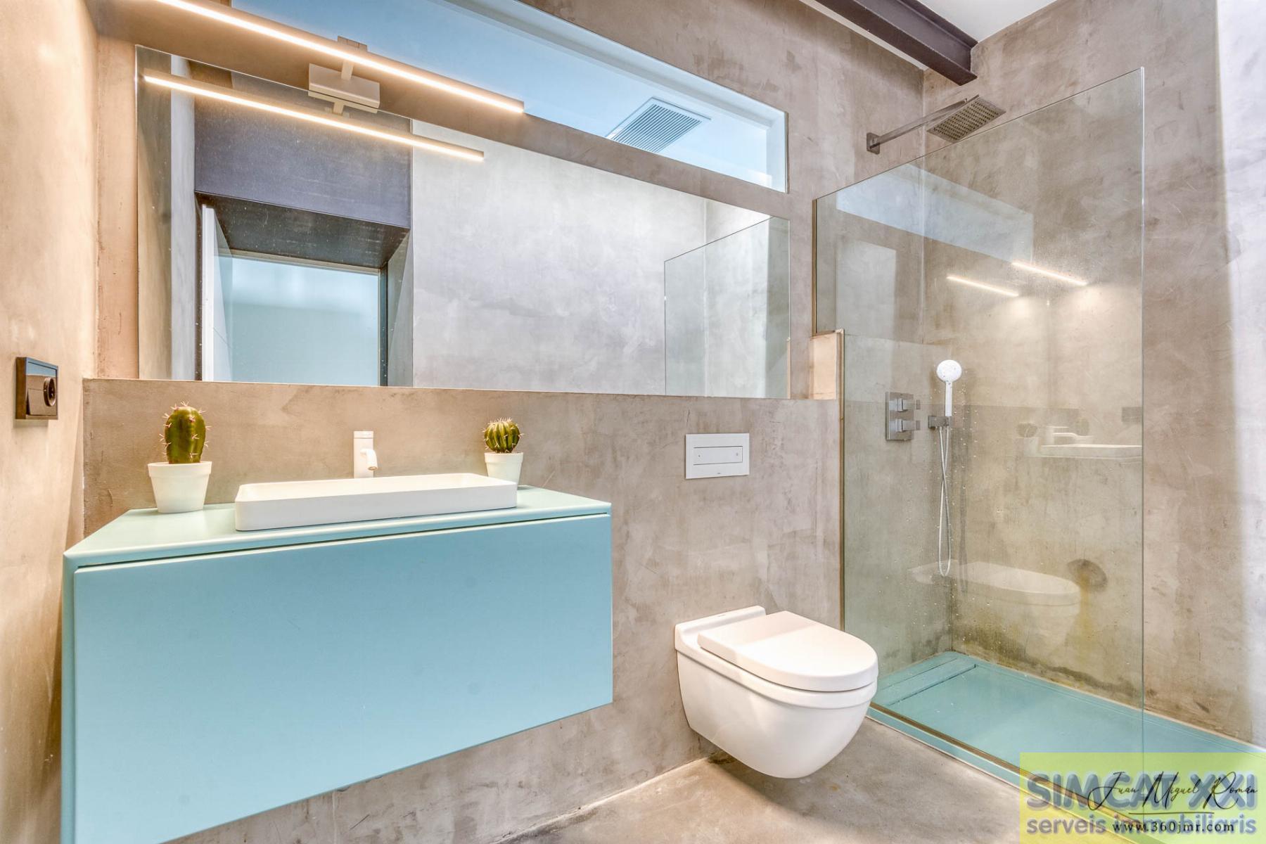For sale of house in Navata