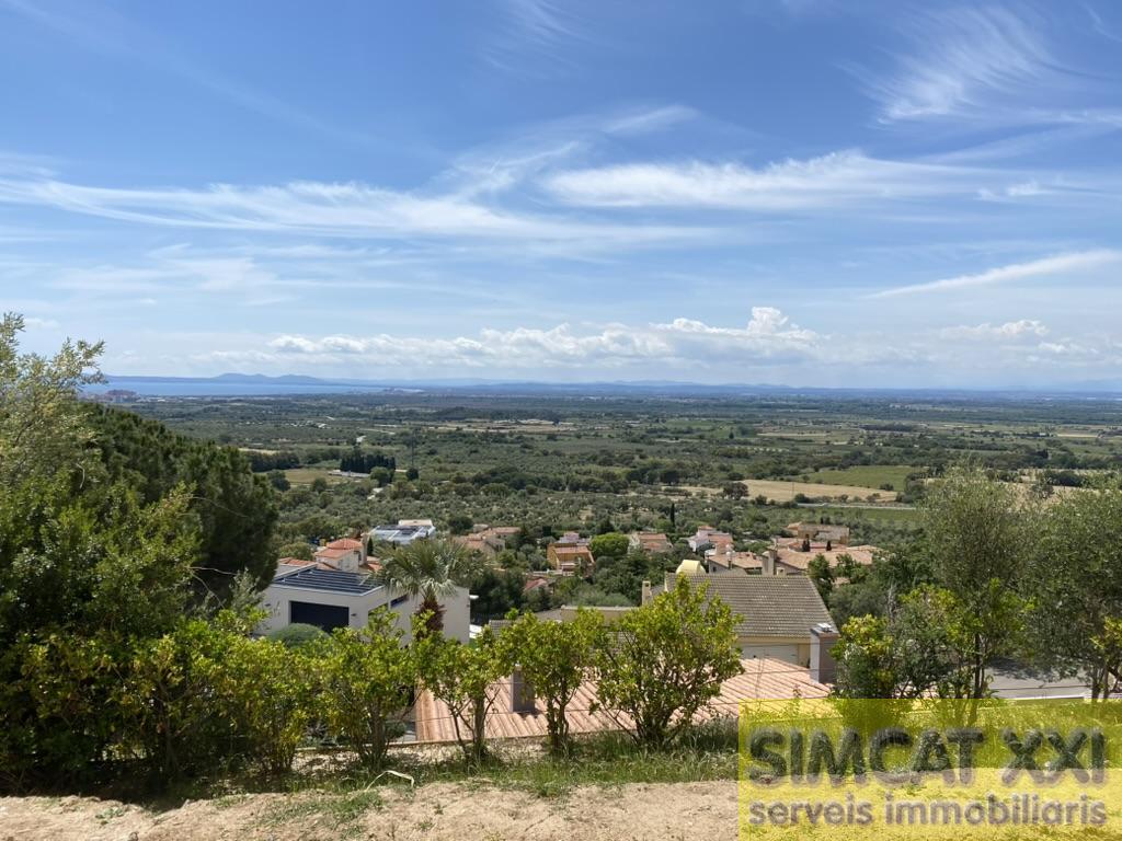For sale of house in Palau-Saverdera