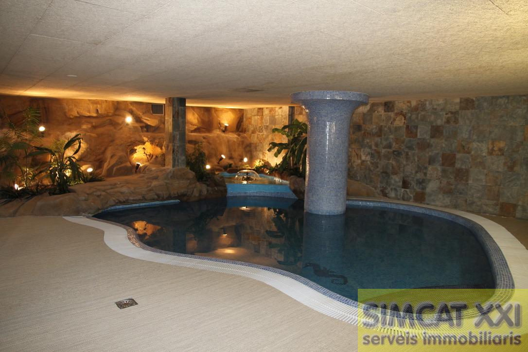For sale of house in Palau-Saverdera