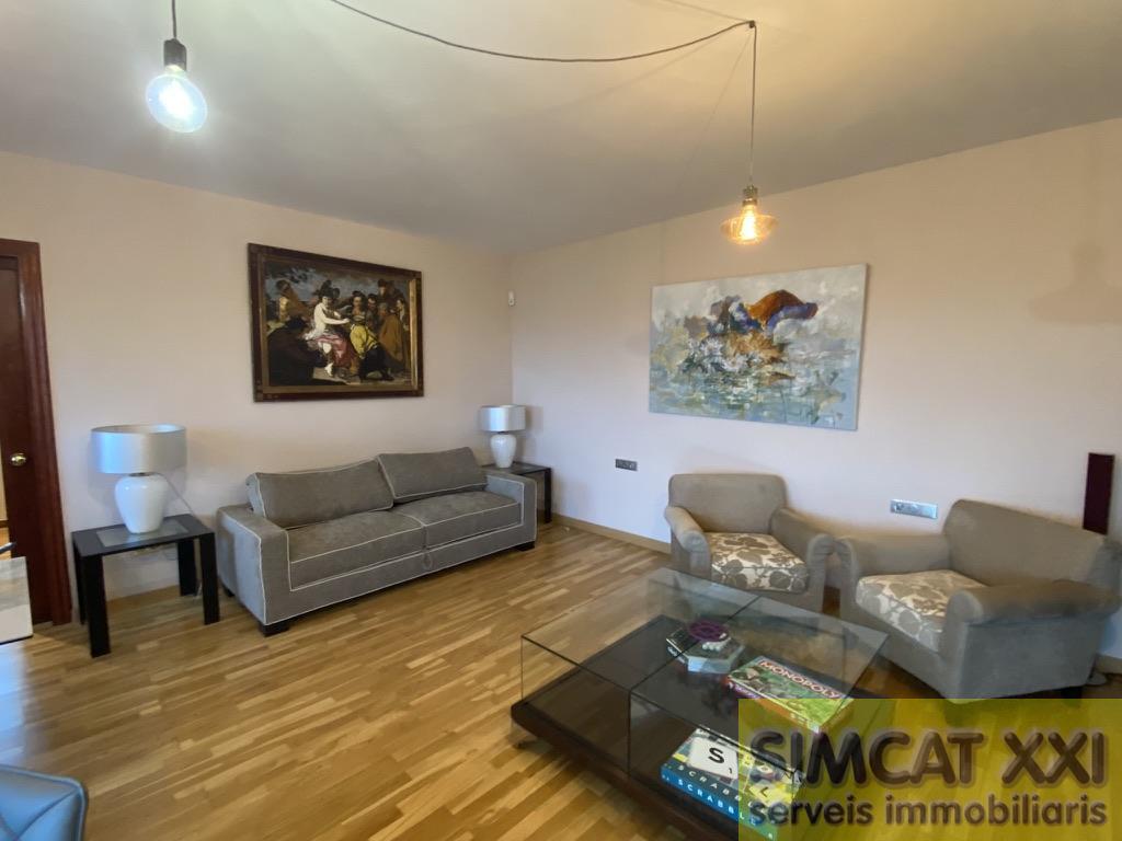 For sale of house in Palau-Saverdera