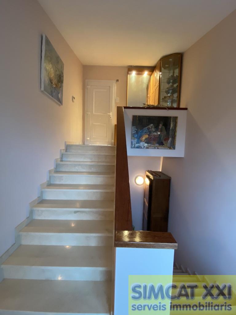For sale of house in Palau-Saverdera