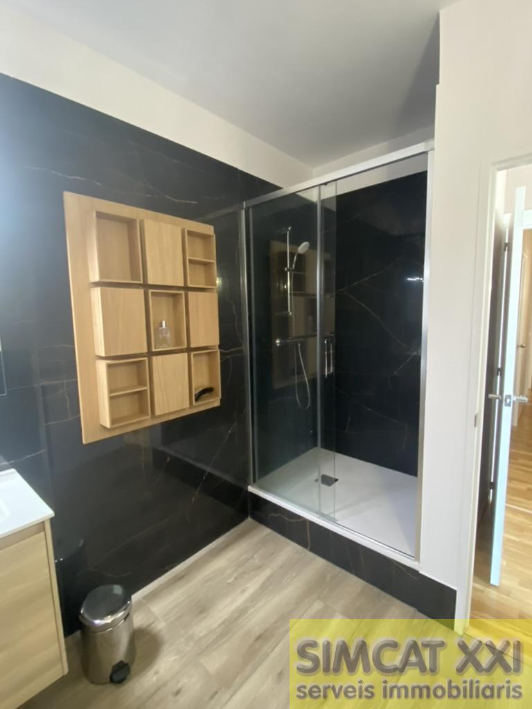 For sale of house in Palau-Saverdera