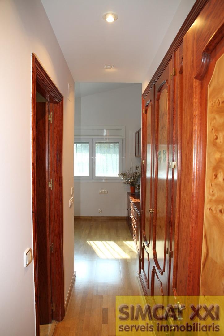 For sale of house in Palau-Saverdera