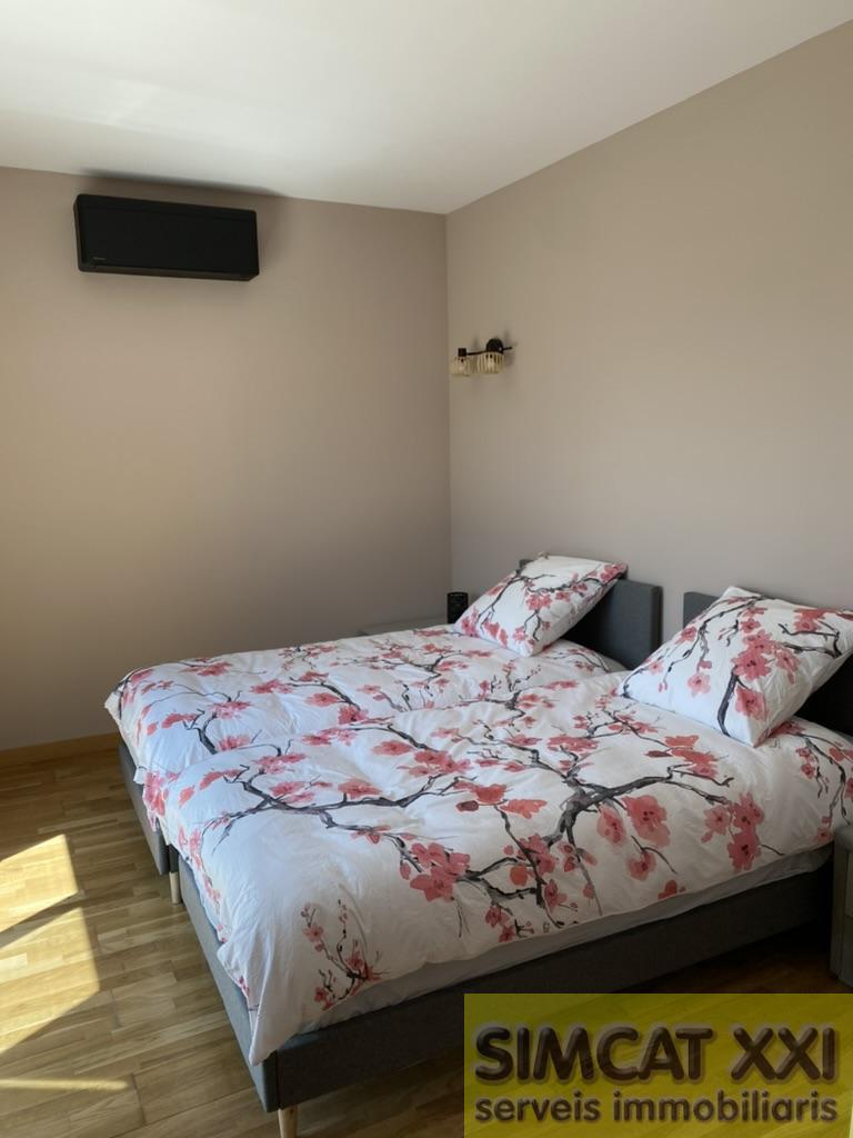 For sale of house in Palau-Saverdera