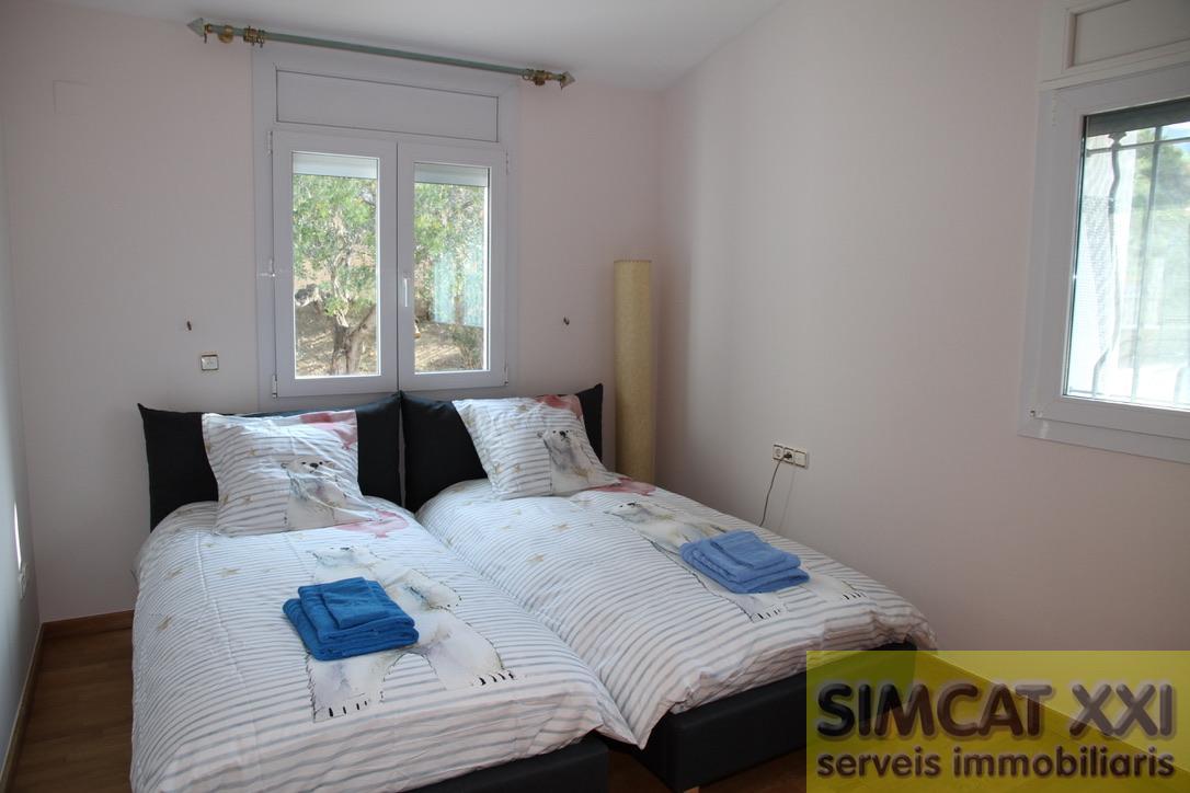 For sale of house in Palau-Saverdera