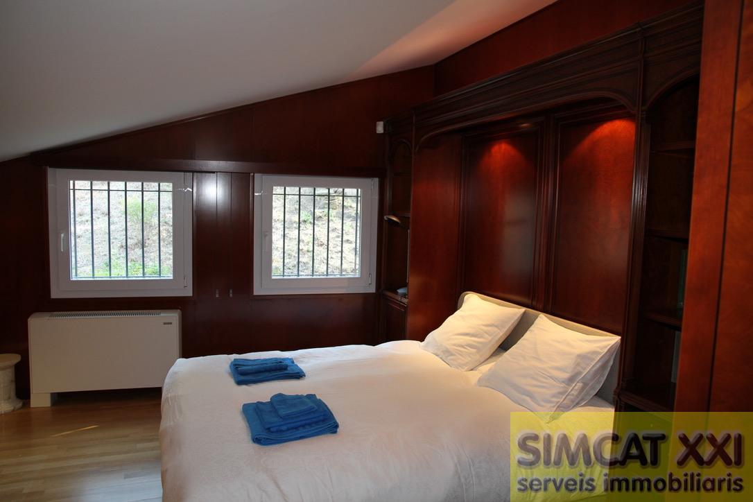 For sale of house in Palau-Saverdera