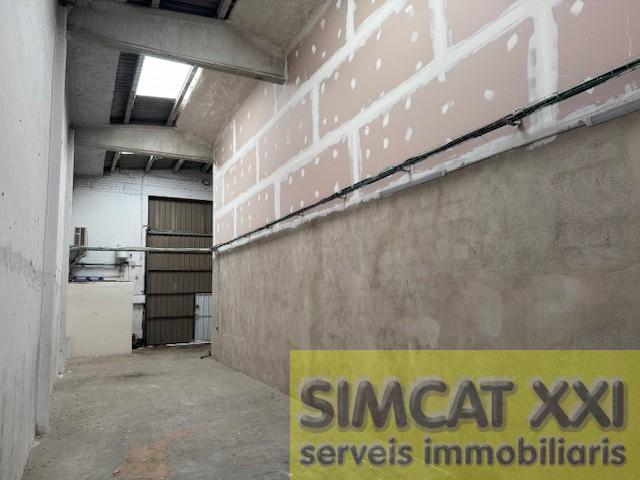 For rent of industrial plant/warehouse in Figueres
