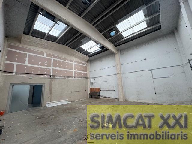 For rent of industrial plant/warehouse in Figueres