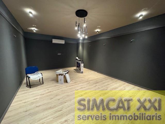 For rent of industrial plant/warehouse in Figueres