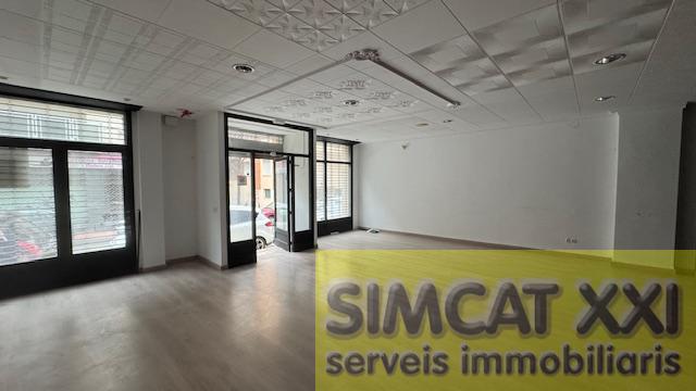 Venta de local comercial en Roses