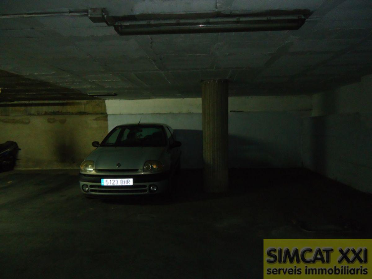 For sale of garage in Figueres