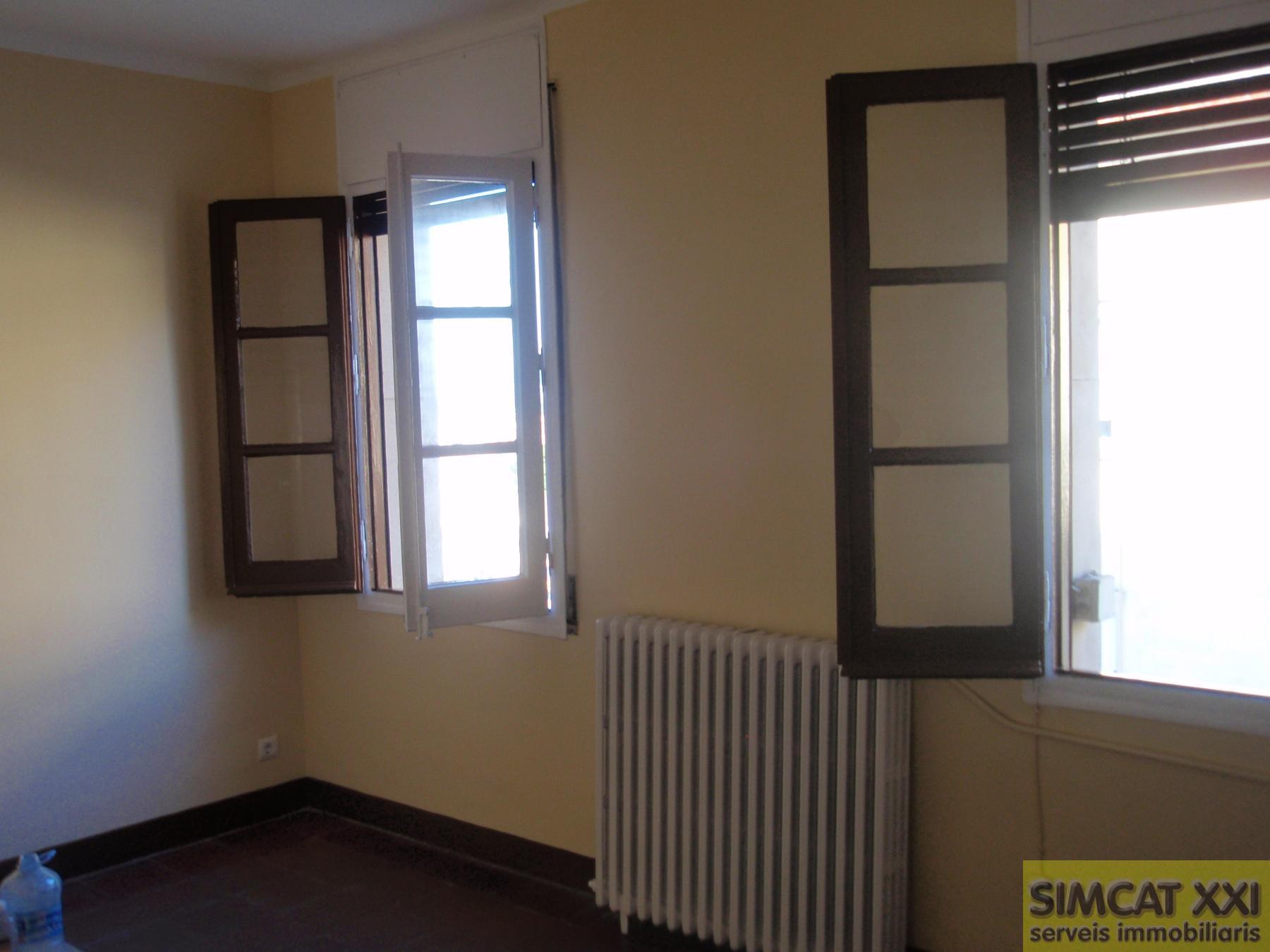 For sale of flat in Figueres