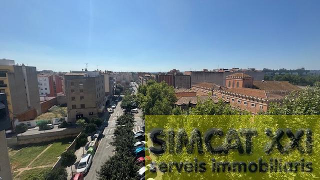 For sale of flat in Figueres