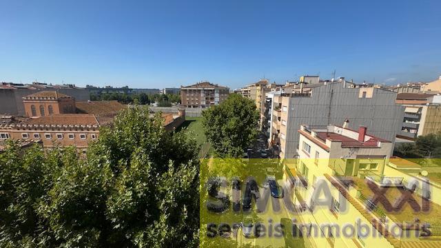 For sale of flat in Figueres