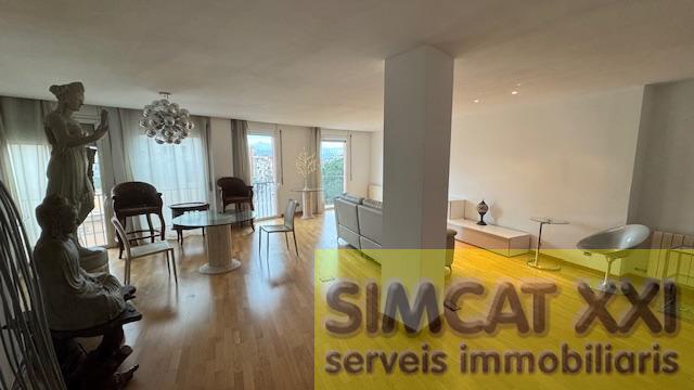 For sale of duplex in Figueres