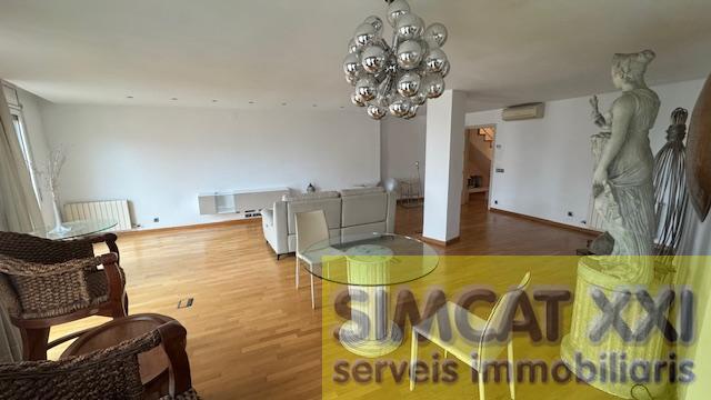 For sale of duplex in Figueres