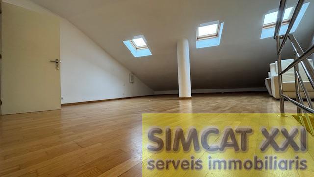 For sale of duplex in Figueres