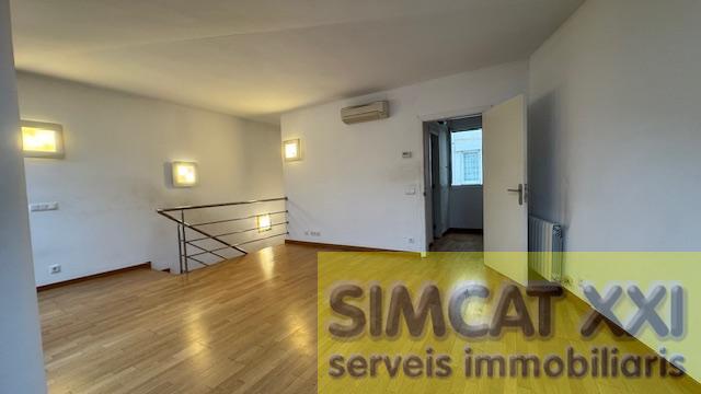 For sale of duplex in Figueres