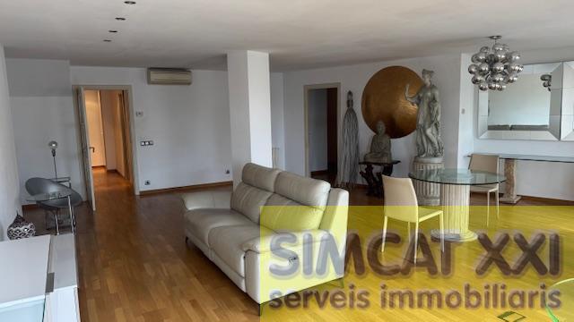 For sale of duplex in Figueres