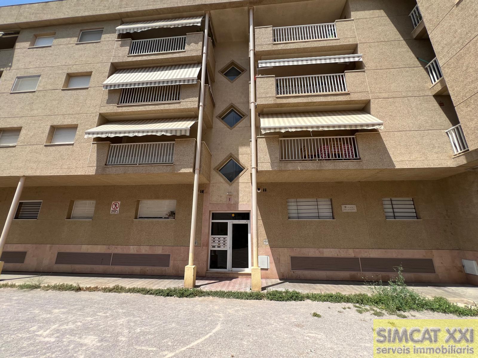 For sale of flat in Figueres