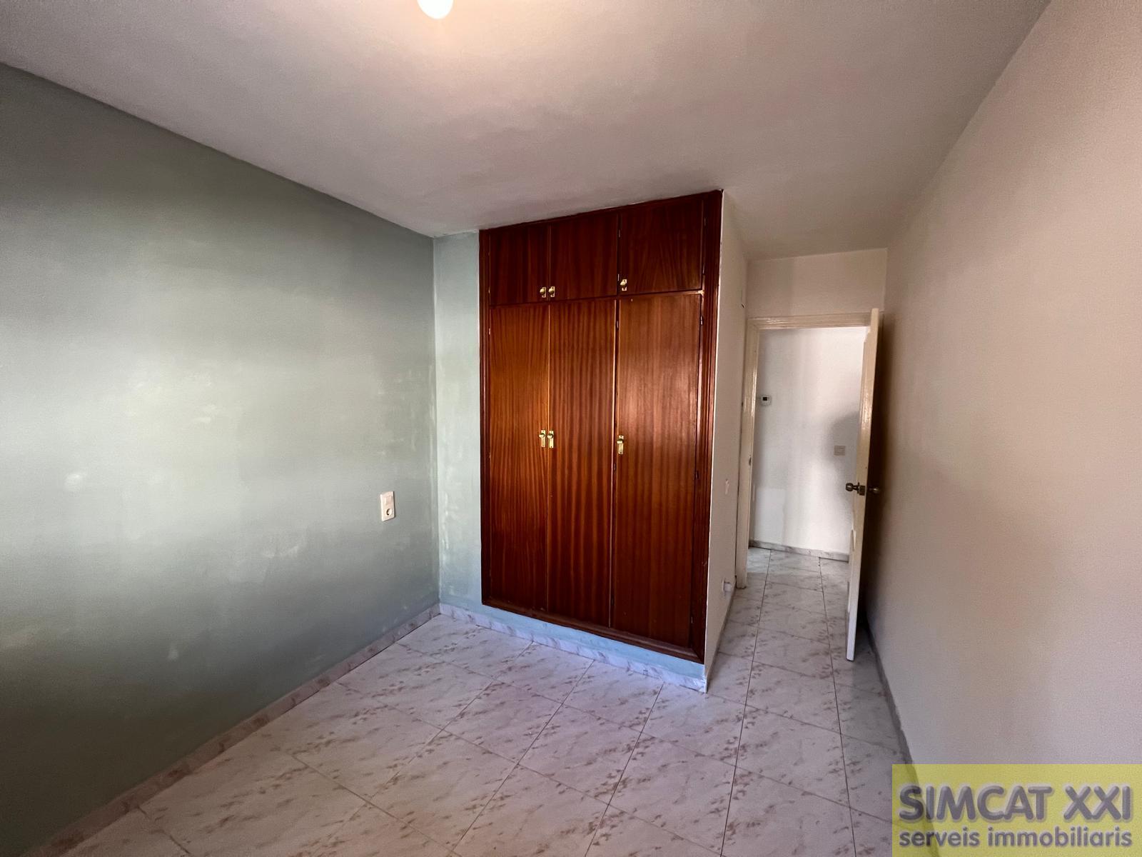 For sale of flat in Figueres