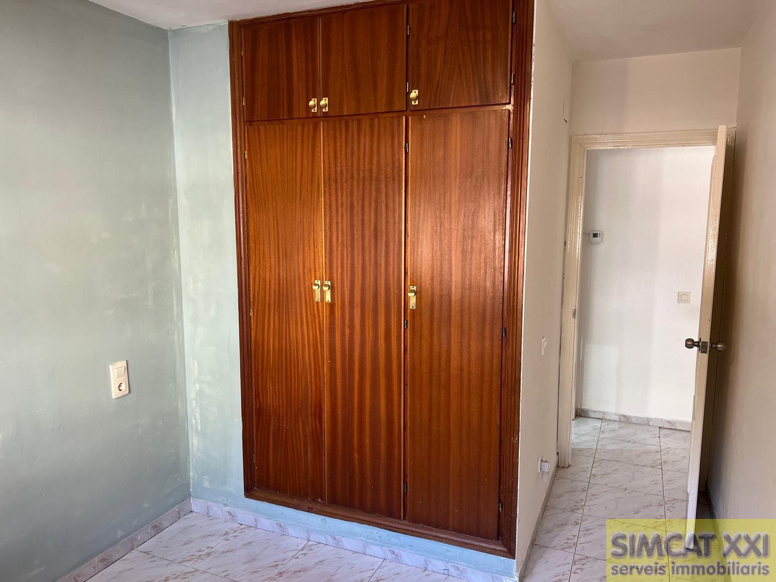 For sale of flat in Figueres
