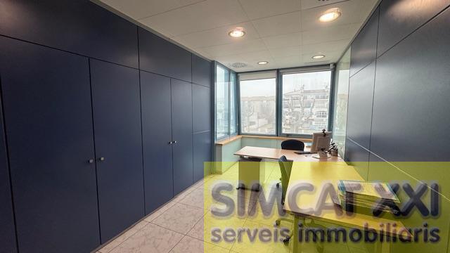 For sale of premises in Empuriabrava