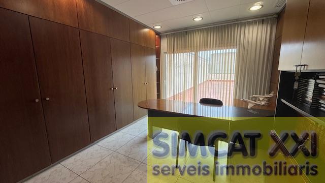 For sale of premises in Empuriabrava