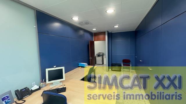 For sale of premises in Empuriabrava