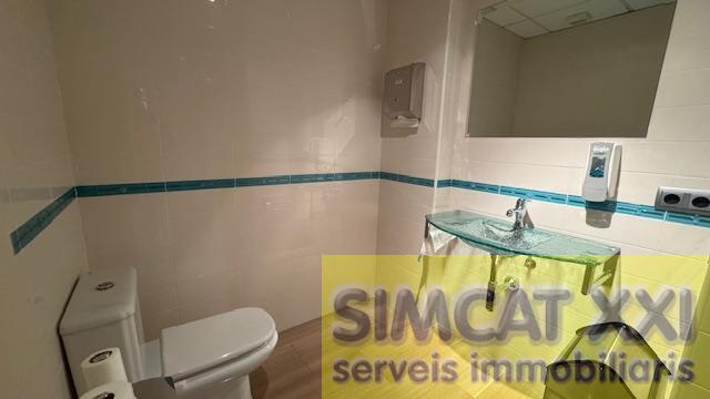 For sale of premises in Empuriabrava