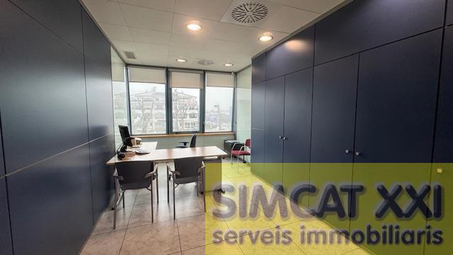 For sale of premises in Empuriabrava