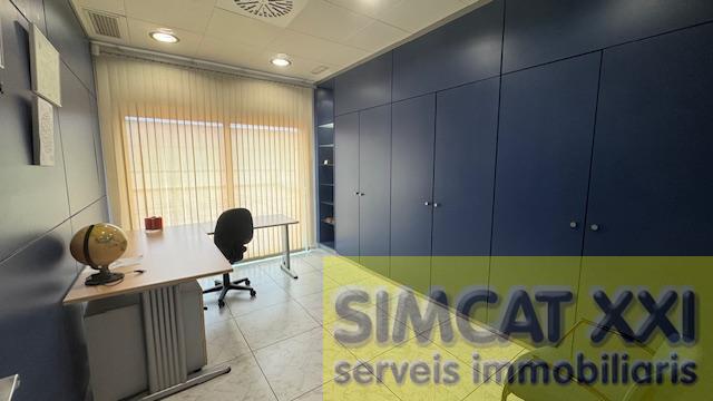 For sale of premises in Empuriabrava