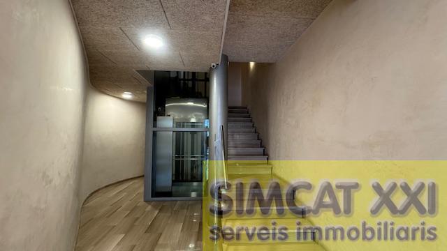 For sale of premises in Empuriabrava