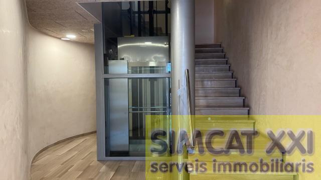 For sale of premises in Empuriabrava