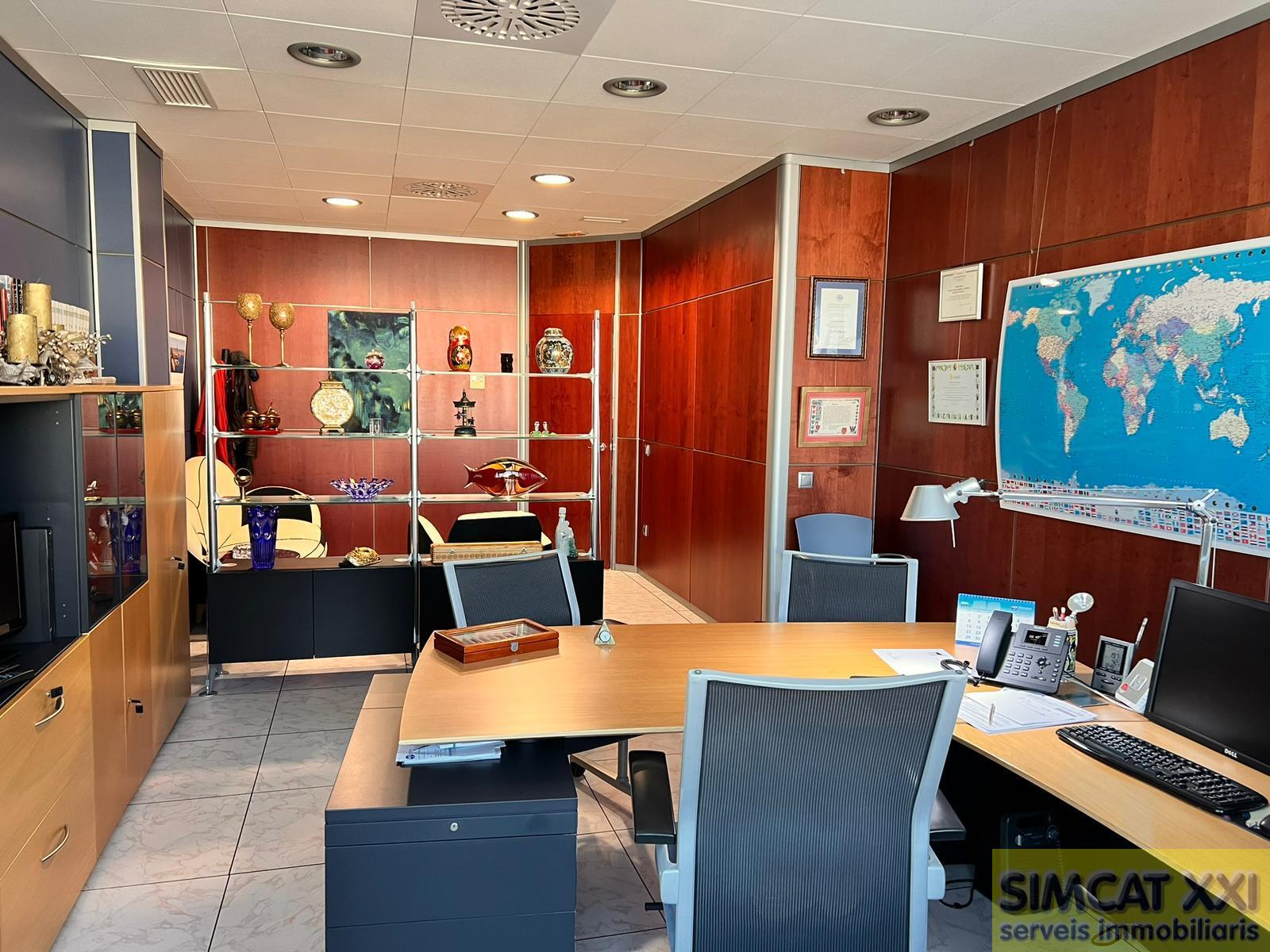 For sale of premises in Empuriabrava