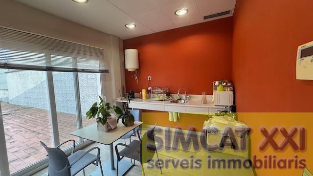 For sale of premises in Empuriabrava