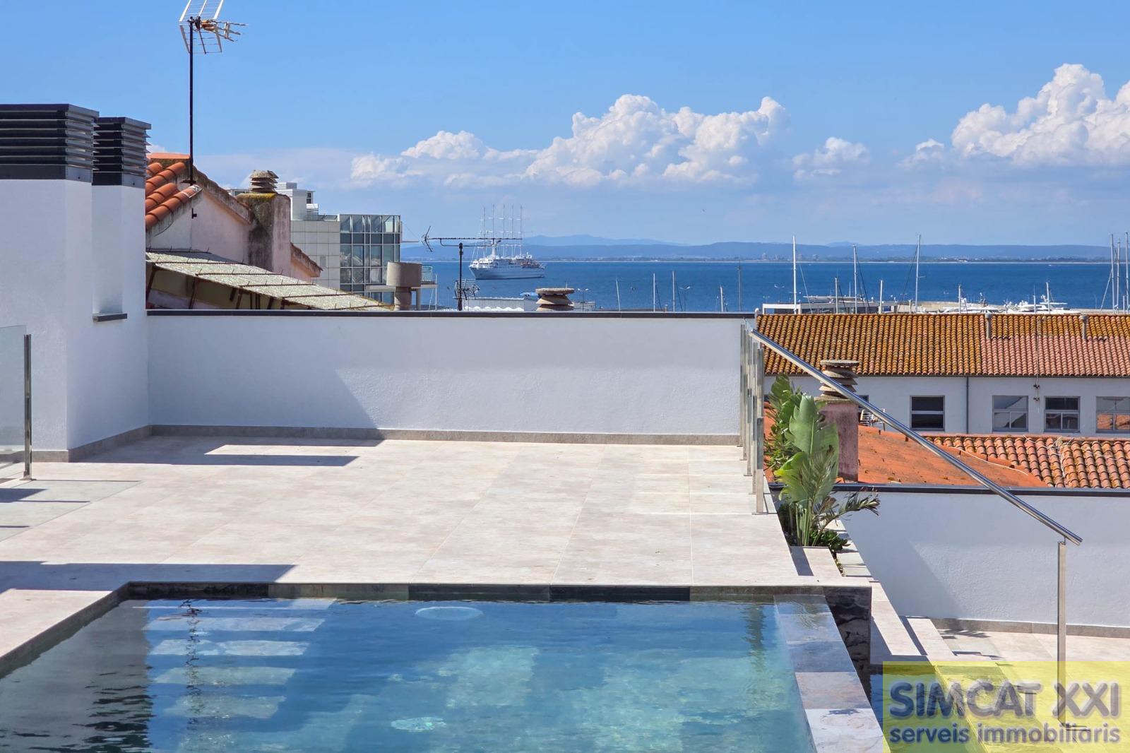 For sale of flat in Roses