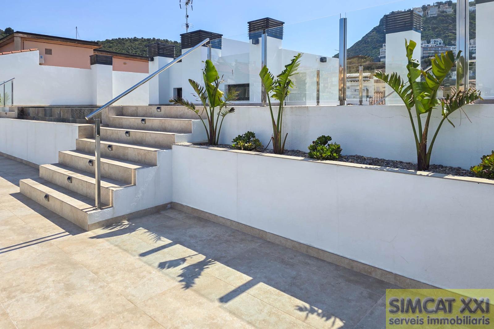 For sale of flat in Roses