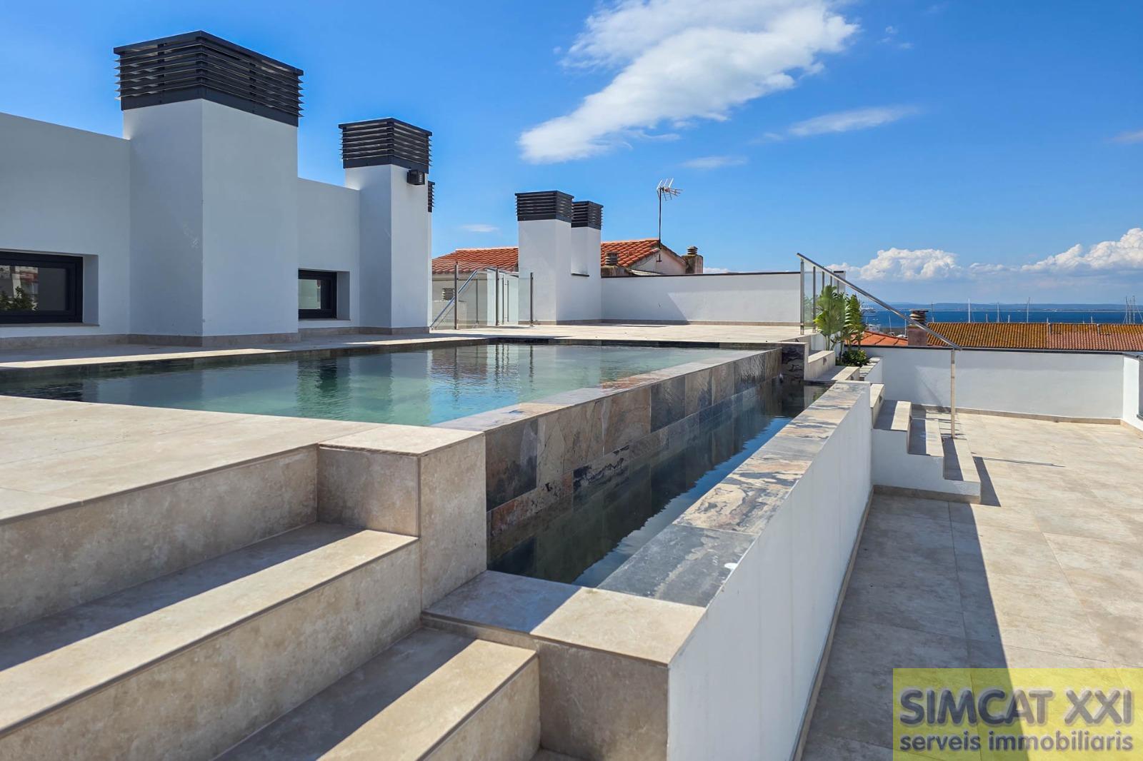 For sale of flat in Roses