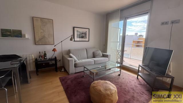 For sale of study in Figueres