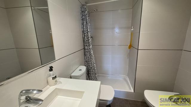 For sale of study in Figueres