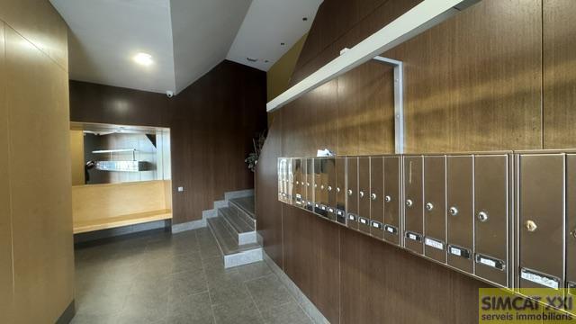 For sale of study in Figueres