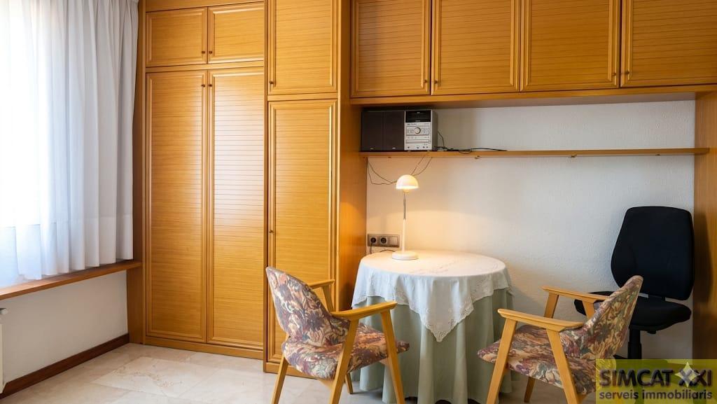 For sale of flat in Figueres